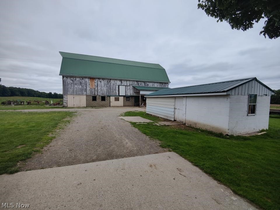 6297 Leon Road Andover, OH 44003 - Photo 2 of 20 barn n milk house