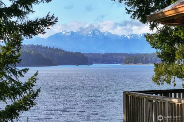 $729,500 | 820 East Burgundy Road, Shelton, WA 98584