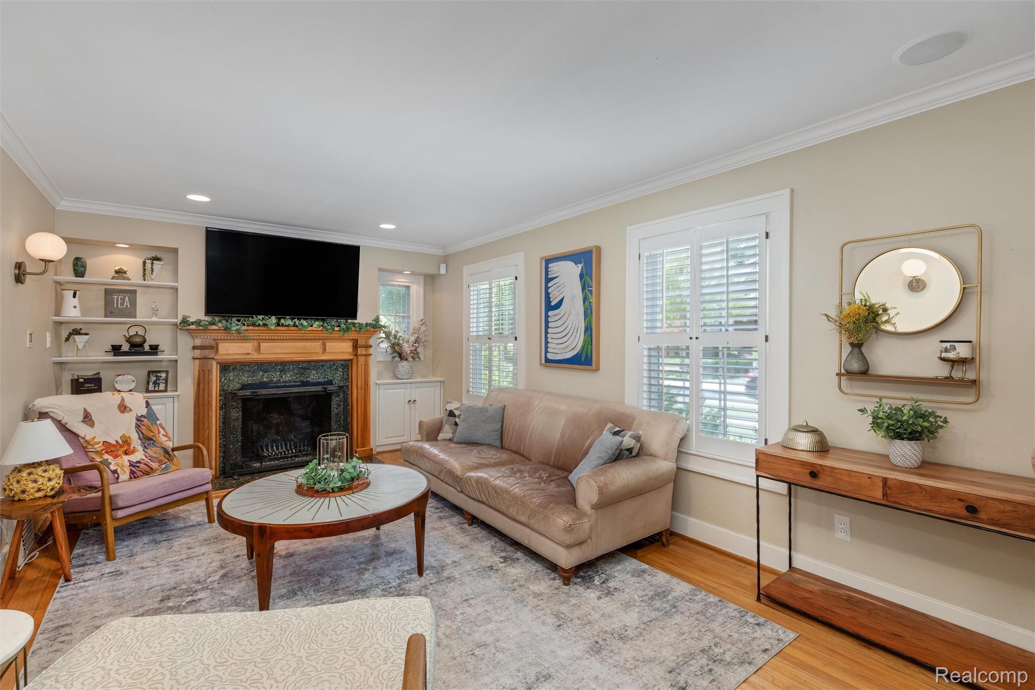 04-1208 Villa Rd 0003.jpg