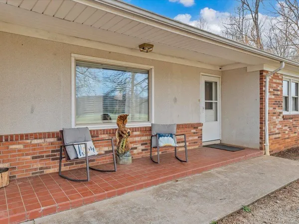 $199,000 | 1136 South County Line Road, Patrick Springs, VA 24133