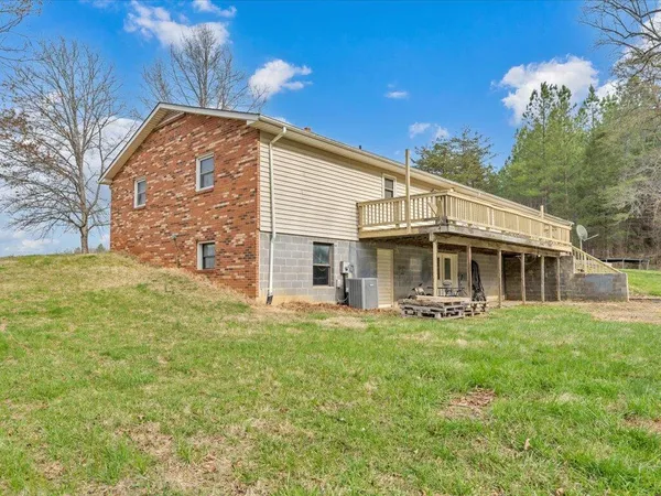 $199,000 | 1136 South County Line Road, Patrick Springs, VA 24133