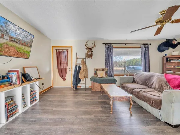 $199,000 | 1136 South County Line Road, Patrick Springs, VA 24133