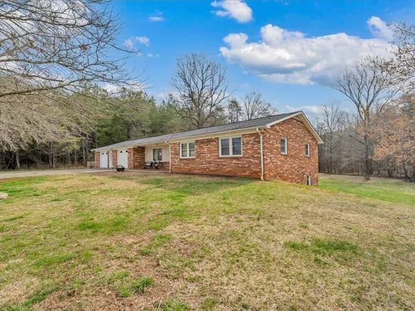 $199,000 | 1136 South County Line Road, Patrick Springs, VA 24133