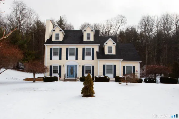 $614,900 | 9 Candlewood Lane, Granby, CT 06035