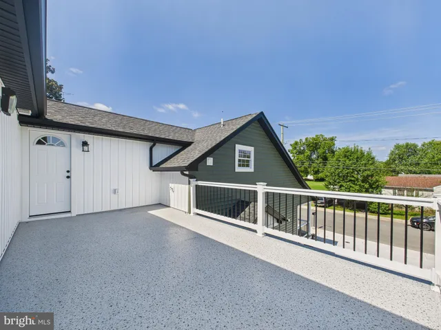 $695,000 | 18 West McCabe Street, Selbyville, DE 19975