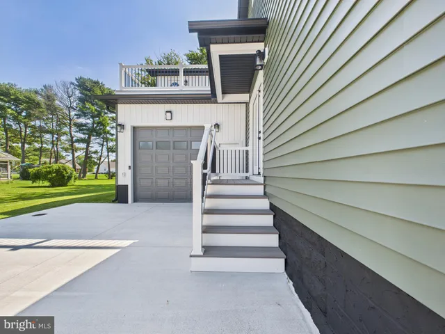 $695,000 | 18 West McCabe Street, Selbyville, DE 19975