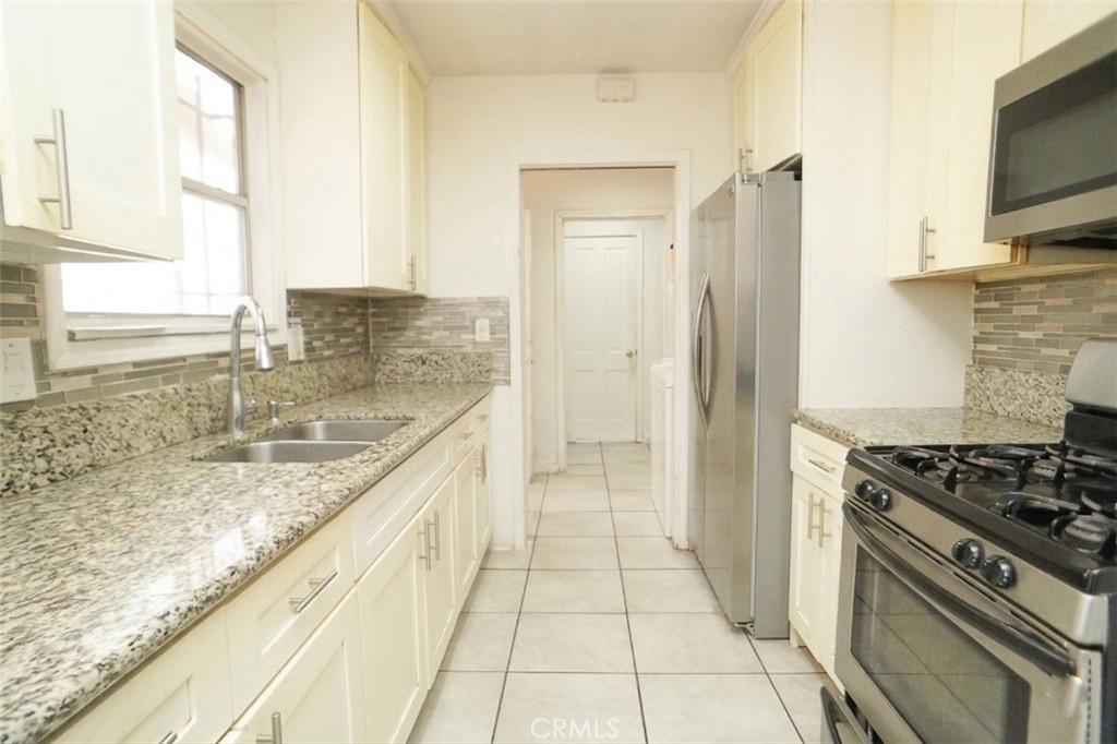 815 West 134th Street Compton, CA 90222 - Photo 7 of 7