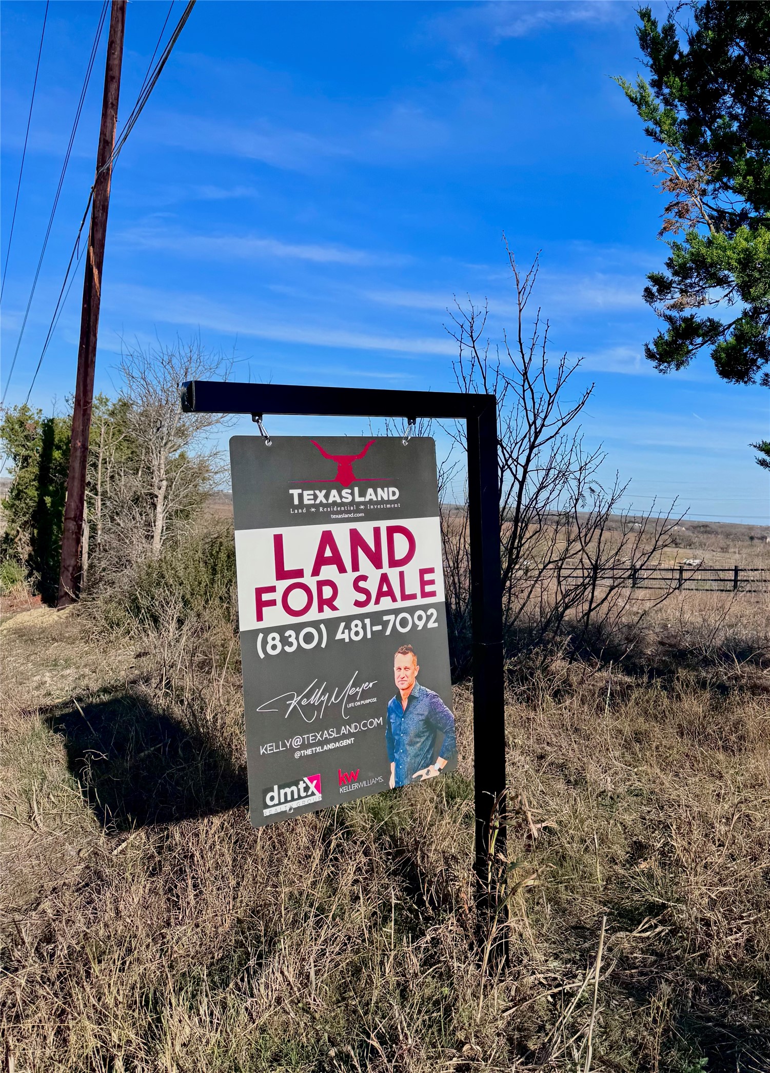 Tbd Tract H Tbd Tract H Scull Road San Marcos, TX 78666 - Photo 12 of 13 a sign that is on the side of the road
