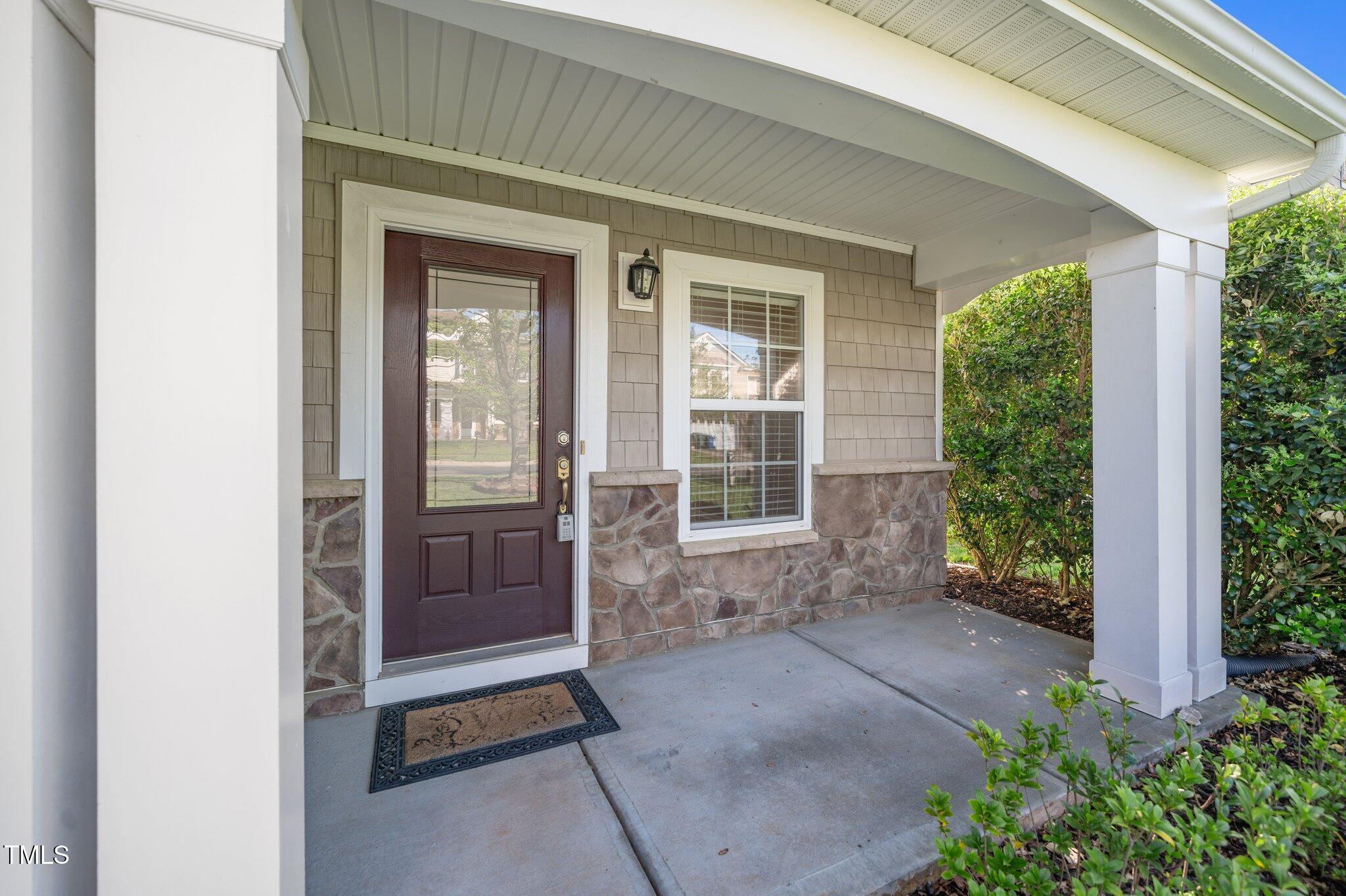 4-web-or-mls-617 Conover (1 of 32)