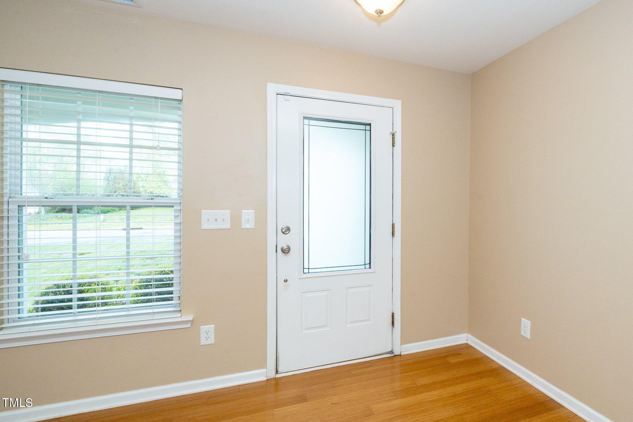6-web-or-mls-617 Conover (12 of 32)