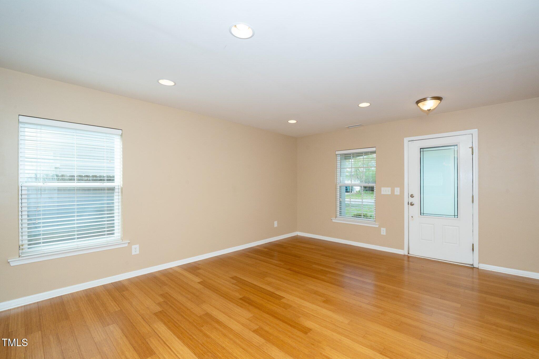 12-web-or-mls-617 Conover (14 of 32)