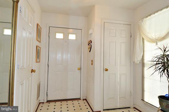 7382 Maury Road Baltimore, MD 21244 - Photo 1 of 23 Interior (General)