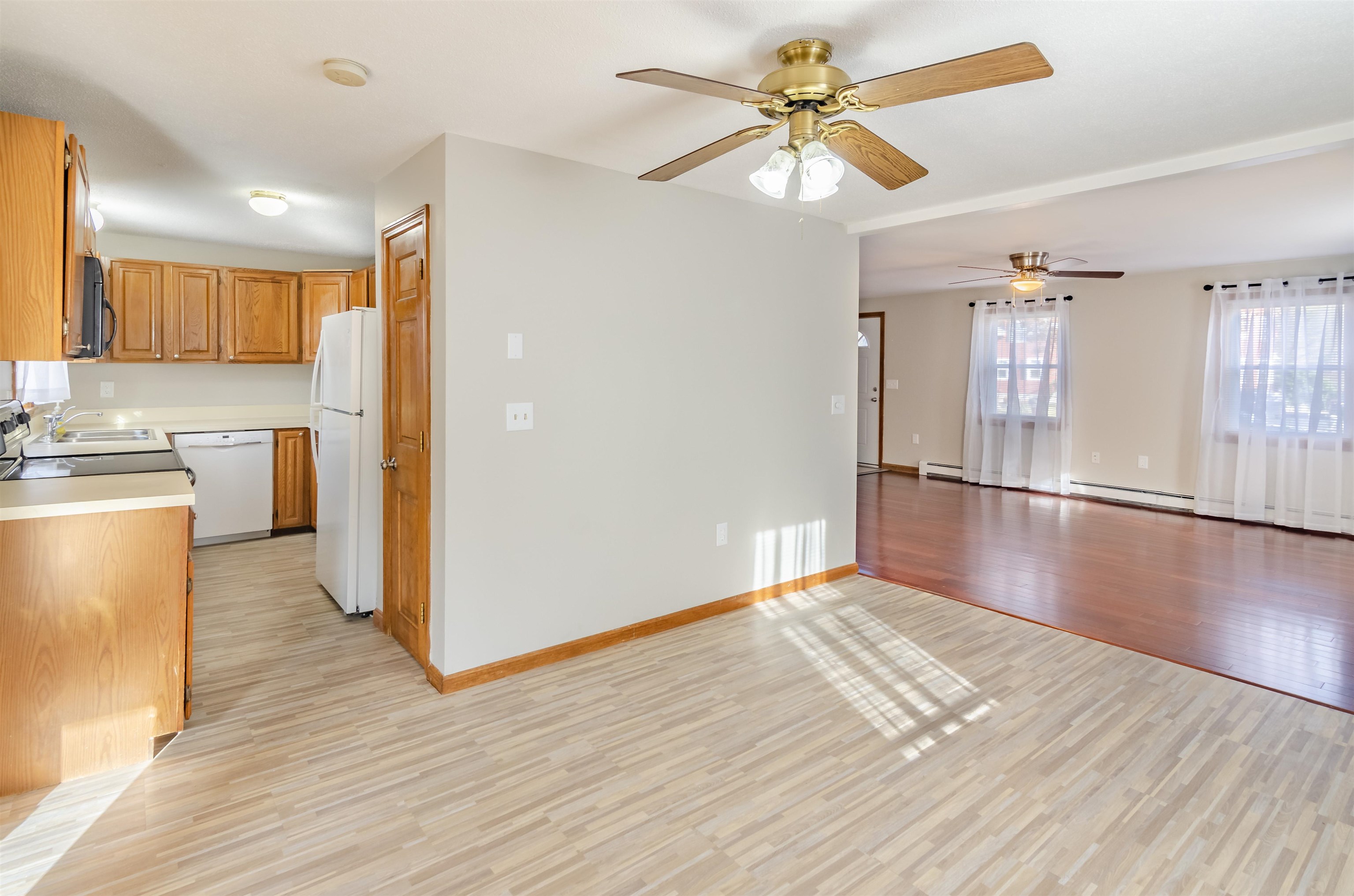 13 L Phillip Road Derry, NH 03038 - Photo 16 of 40