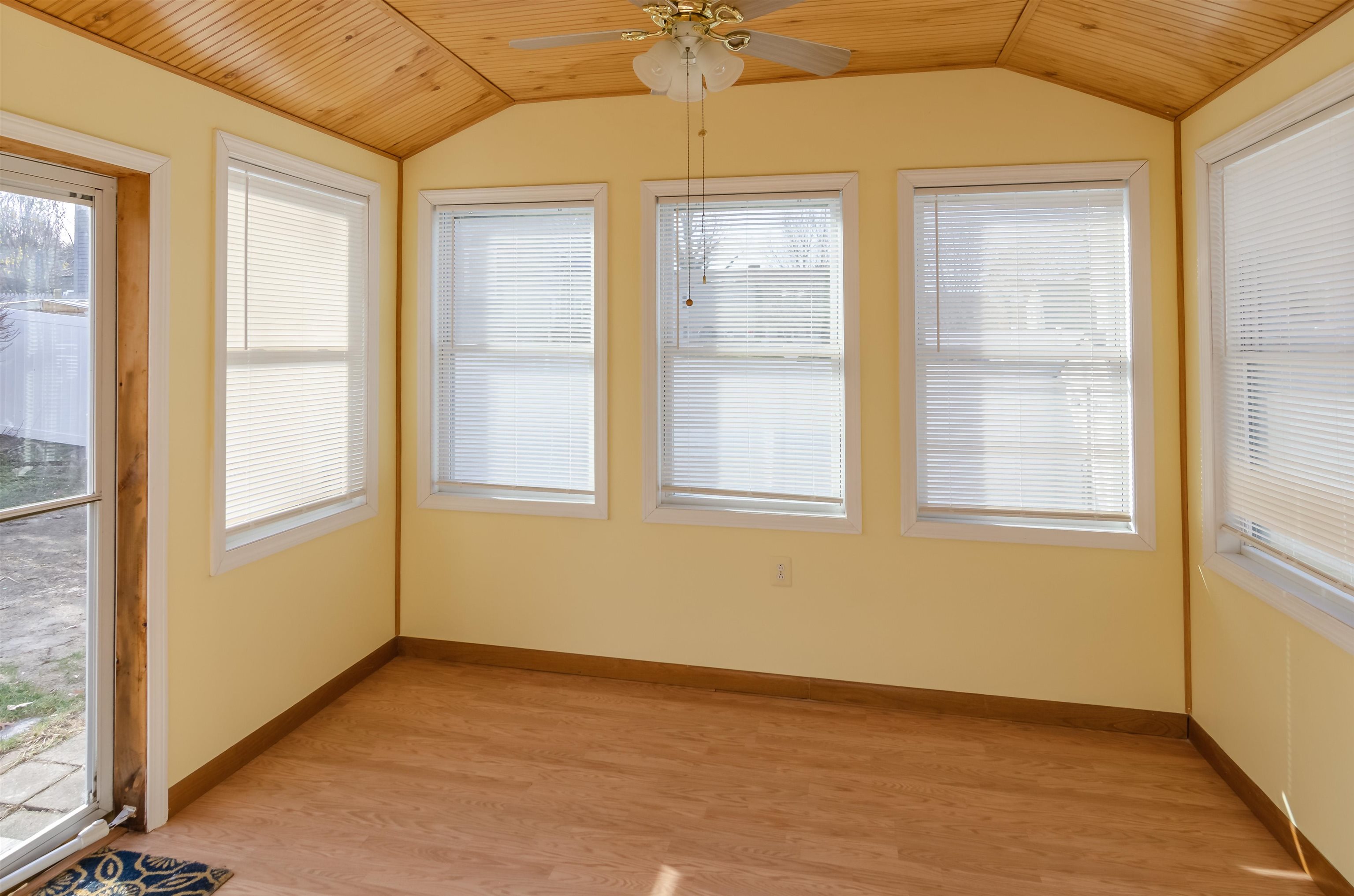 13 L Phillip Road Derry, NH 03038 - Photo 17 of 40