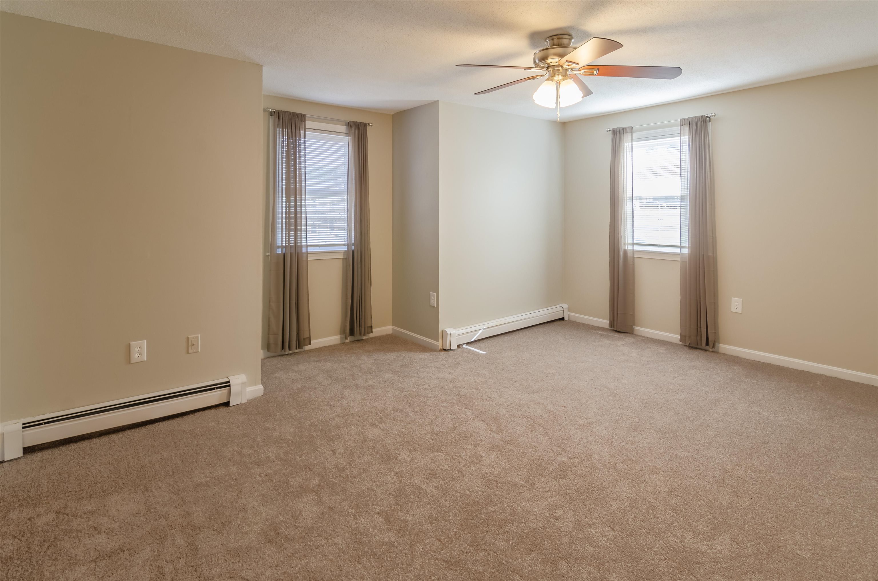 13 L Phillip Road Derry, NH 03038 - Photo 26 of 40