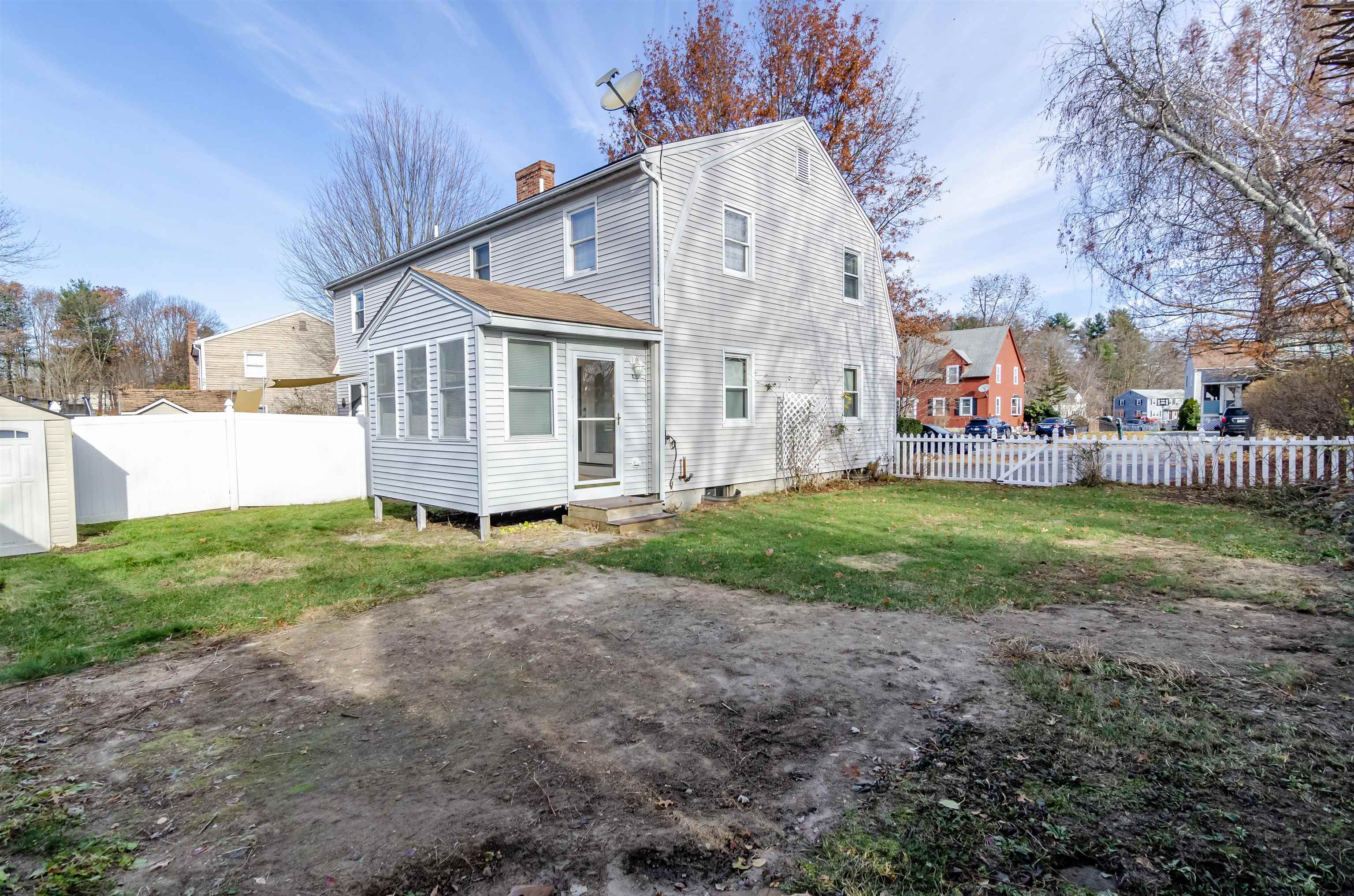 13 L Phillip Road Derry, NH 03038 - Photo 5 of 40