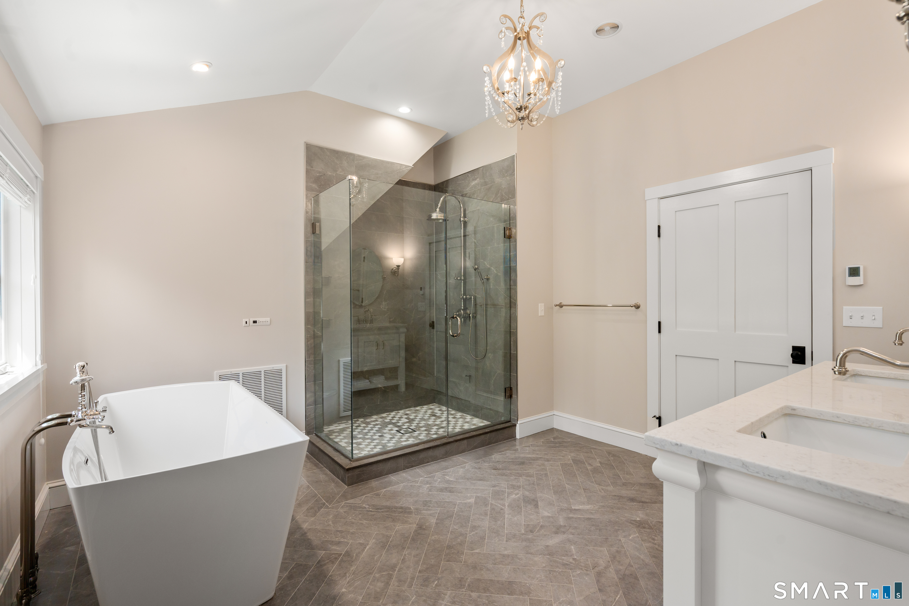 121 Osborne Hill Road Fairfield, CT 06824 - Photo 26 of 39