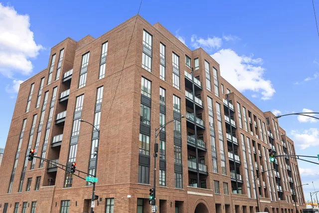 $2,375,000 | 305 South Racine Avenue, Unit PHD, Chicago, IL 60607