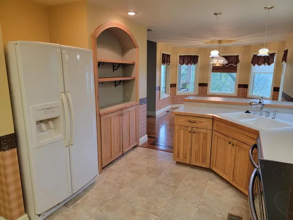 $649,900 | 10458 Harmony Hills Drive, Aurora, IN 47001