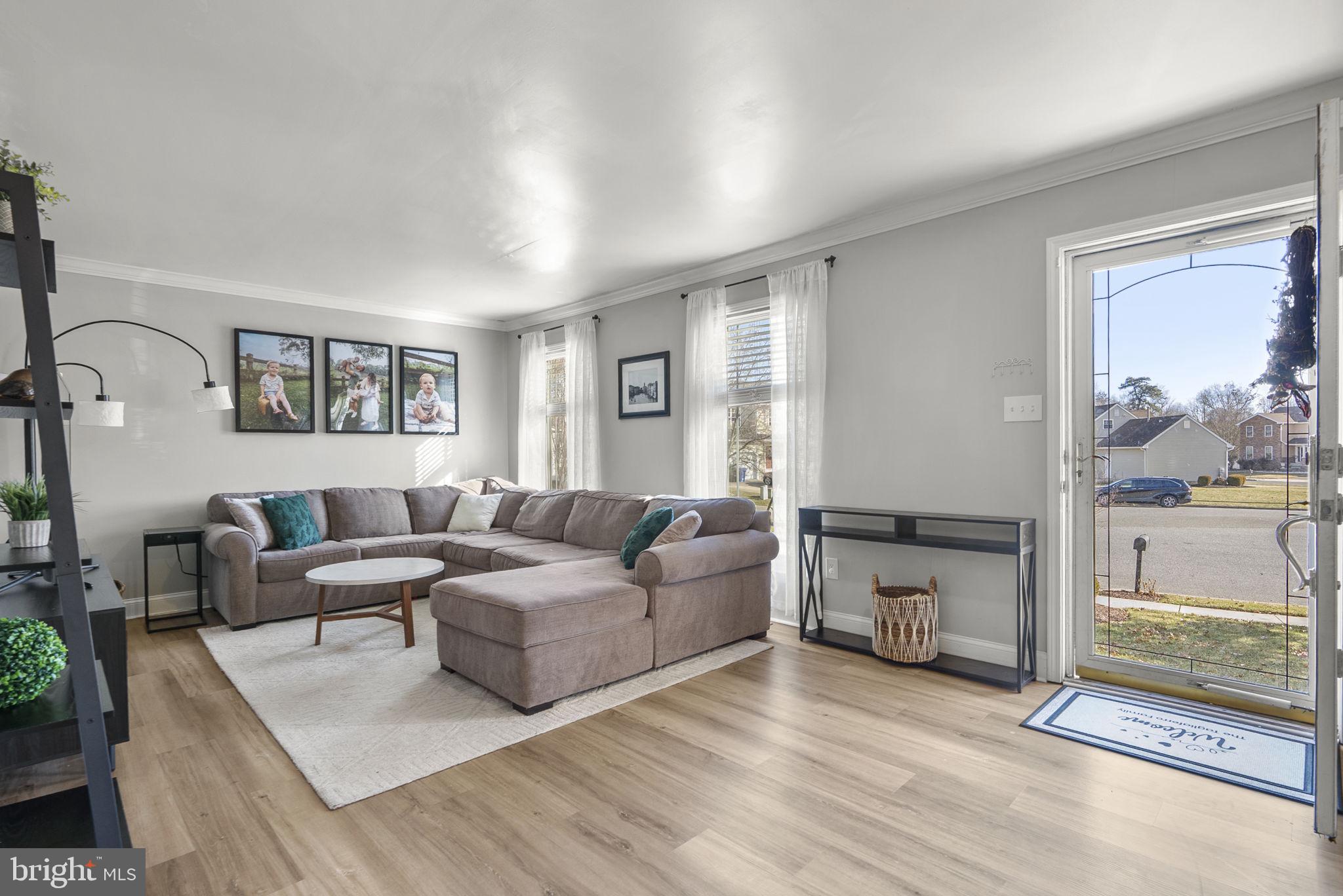 14 Stanger Court Clayton, NJ 08094 - Photo 2 of 9