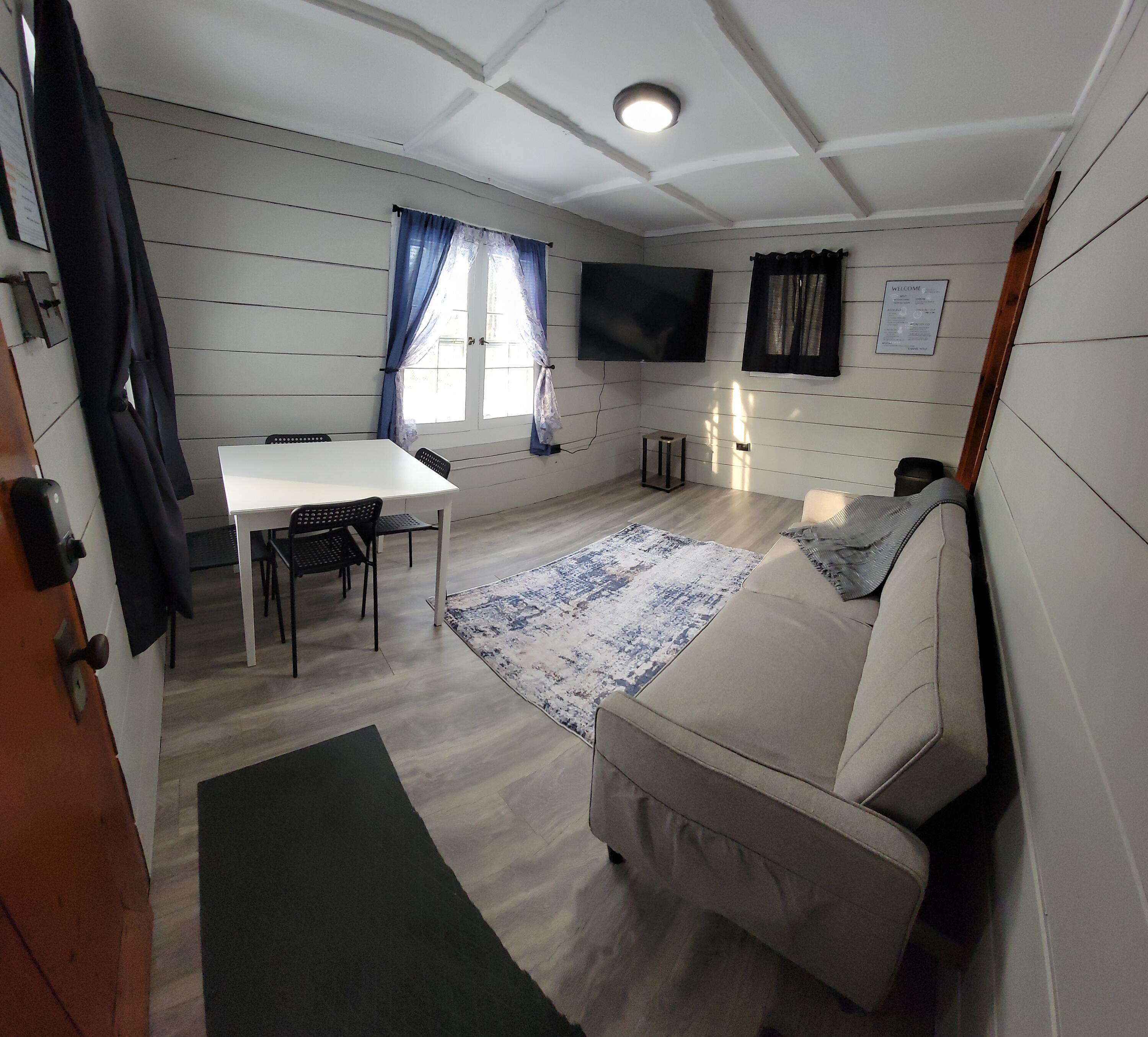 977 North Huron Road East Tawas, MI 48730 - Photo 3 of 22 Hawthorne Living