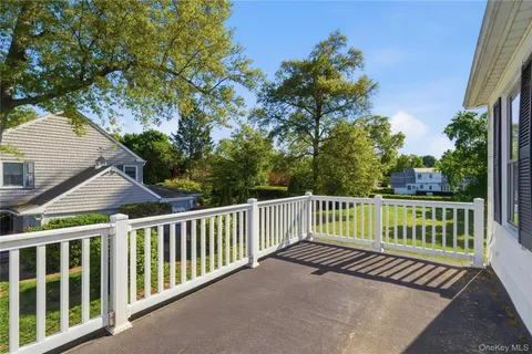 $975,000 | 5 Franklin Court West, Garden City, NY 11530