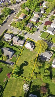 $975,000 | 5 Franklin Court West, Garden City, NY 11530