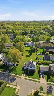 $975,000 | 5 Franklin Court West, Garden City, NY 11530