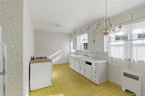 $975,000 | 5 Franklin Court West, Garden City, NY 11530