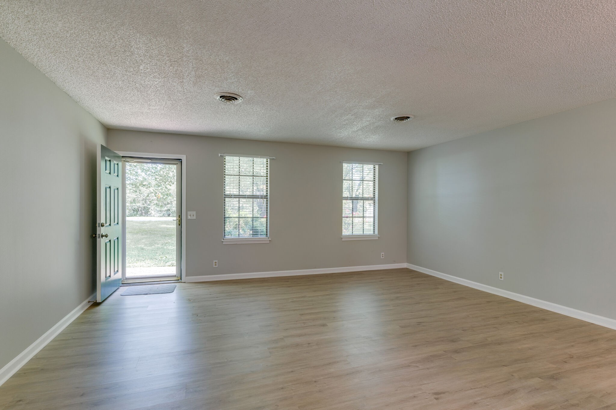 2606 Lock 2 Road Nashville, TN 37214 - Photo 4 of 16 Gallery Image 4