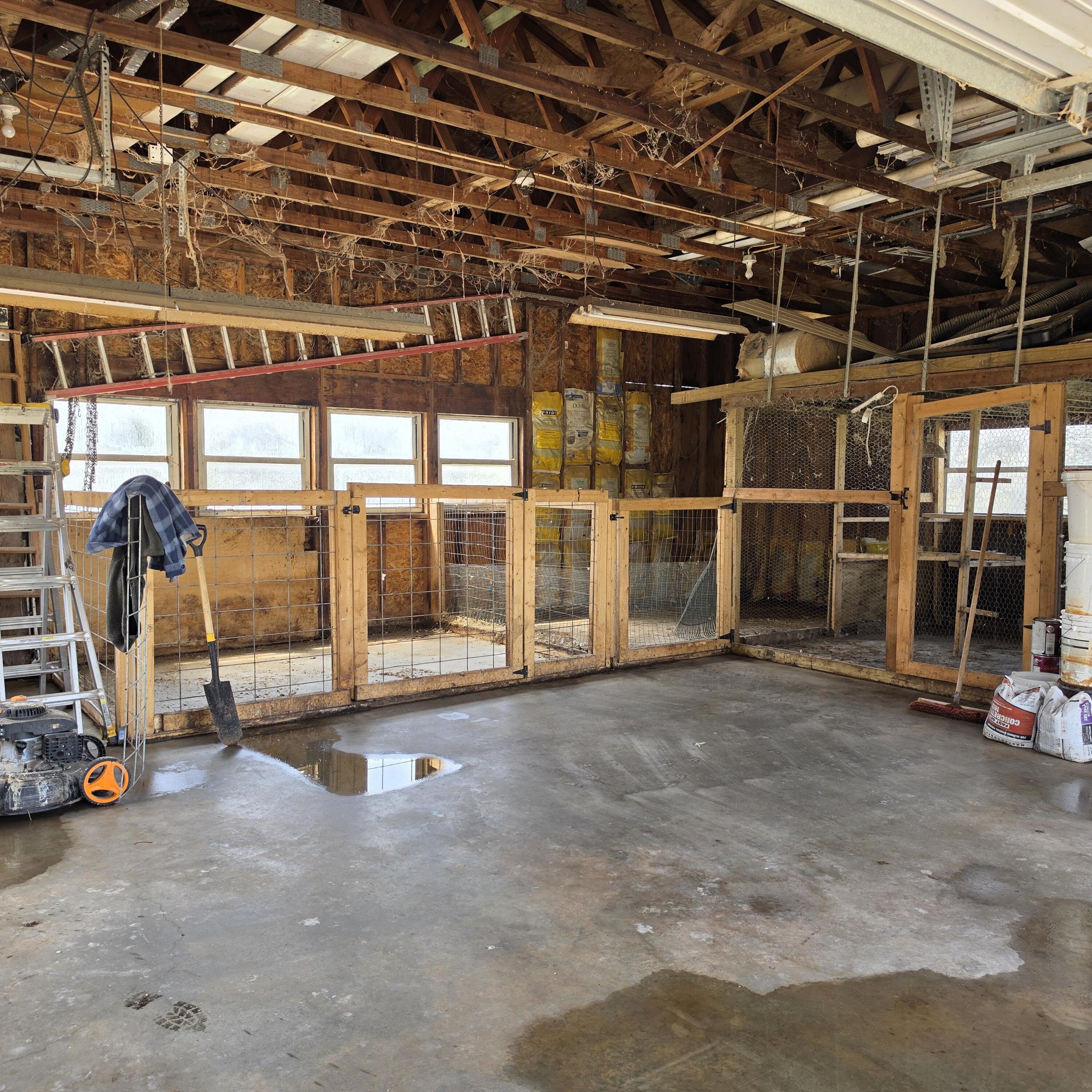 10650 Lawrence Road Brooklyn, MI 49230 - Photo 26 of 31 Garage Coop