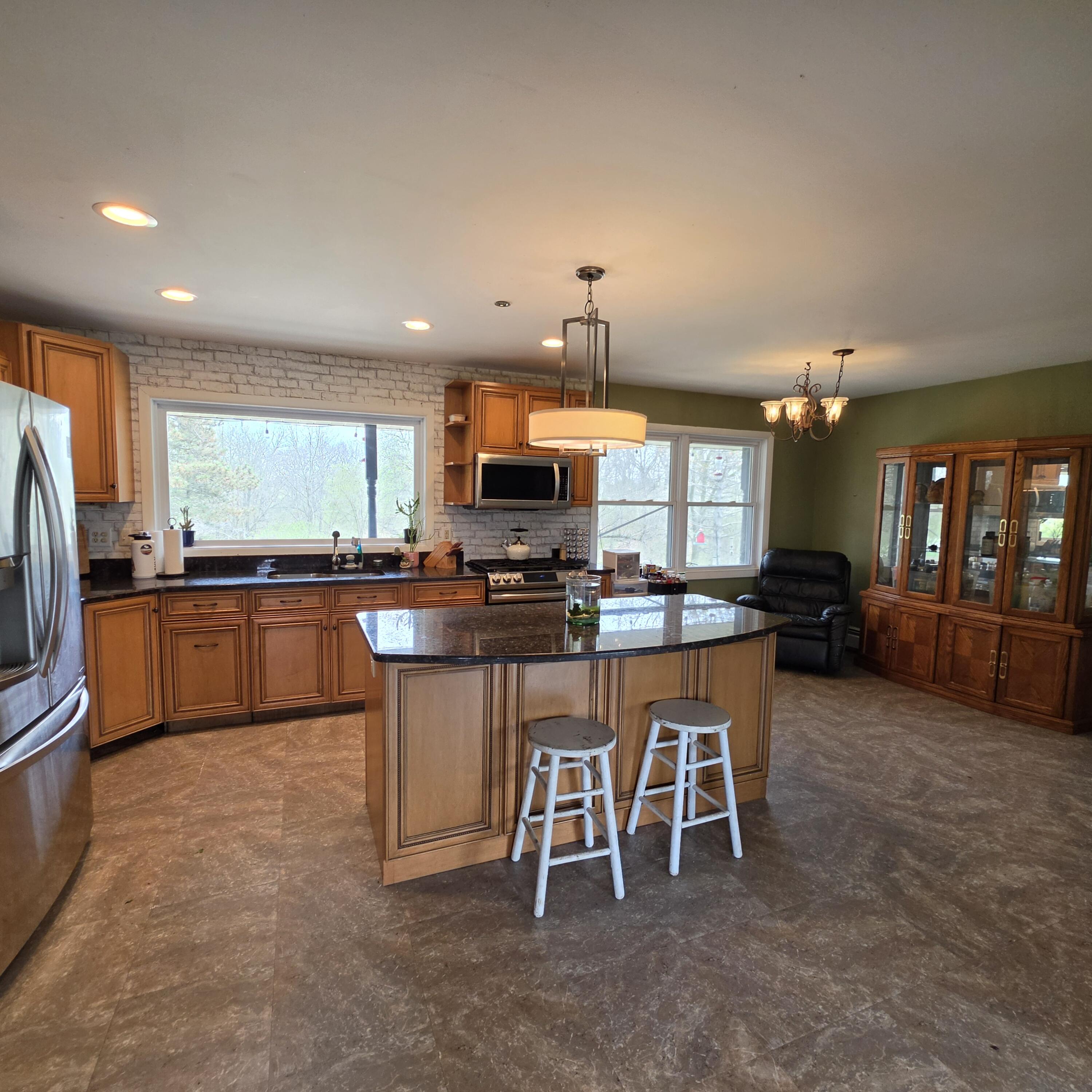10650 Lawrence Road Brooklyn, MI 49230 - Photo 4 of 31 Kitchen & Nook