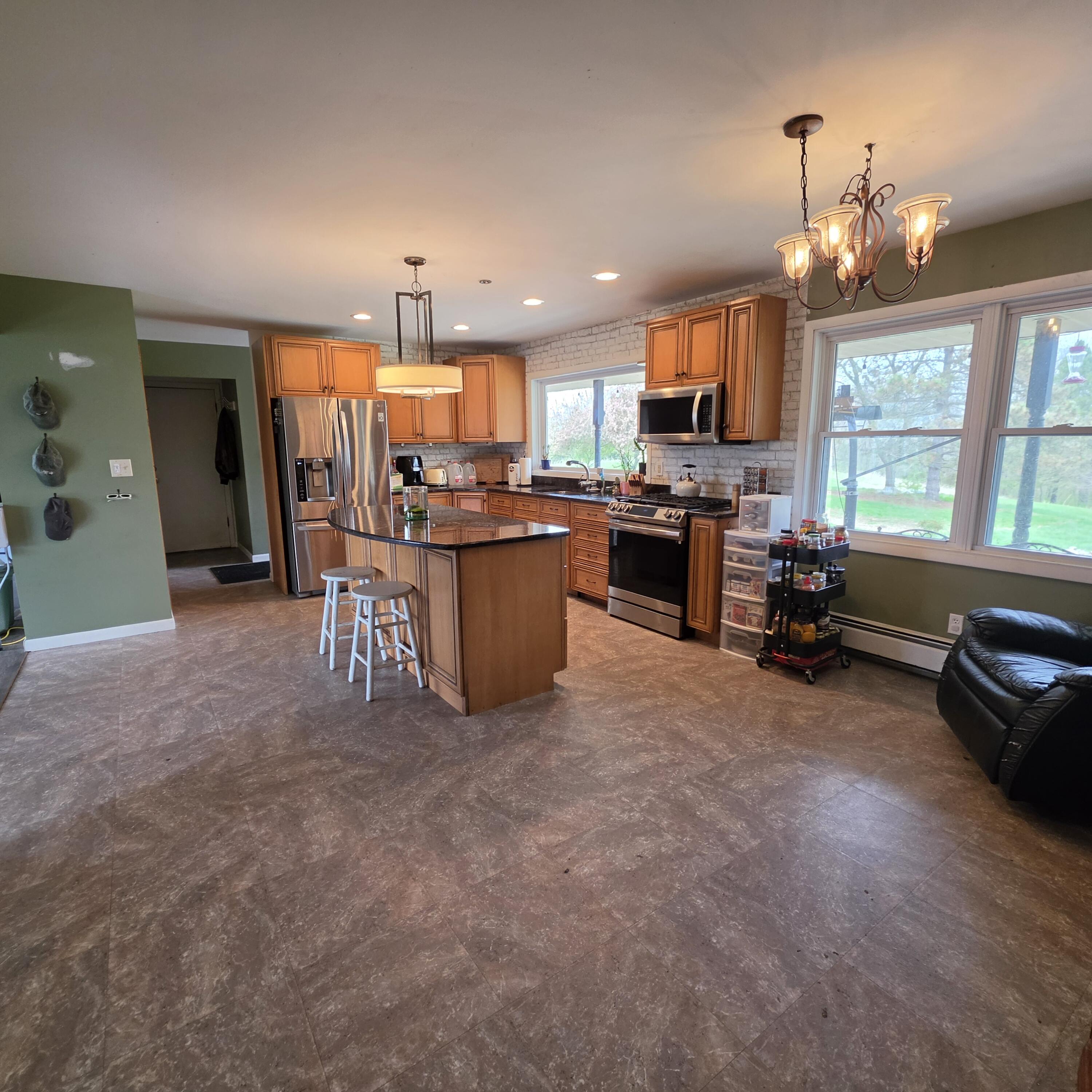 10650 Lawrence Road Brooklyn, MI 49230 - Photo 5 of 31 Kitchen & Nook