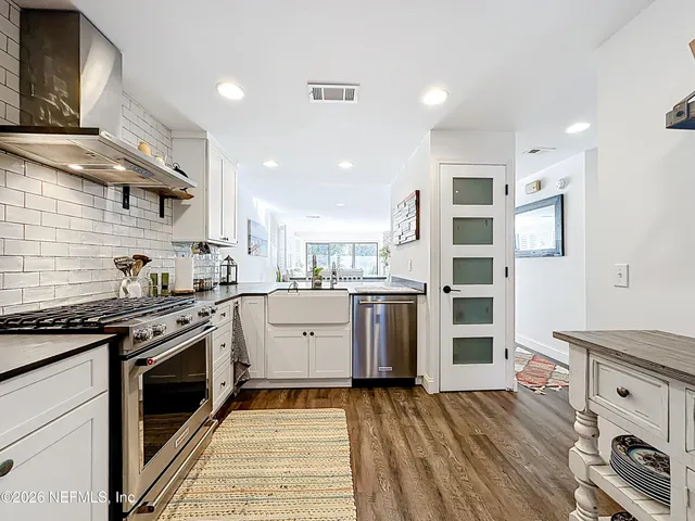 $4,700 | 2009 Seminole Road, Atlantic Beach, FL 32233