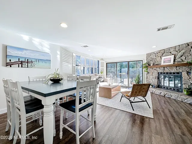 $4,700 | 2009 Seminole Road, Atlantic Beach, FL 32233