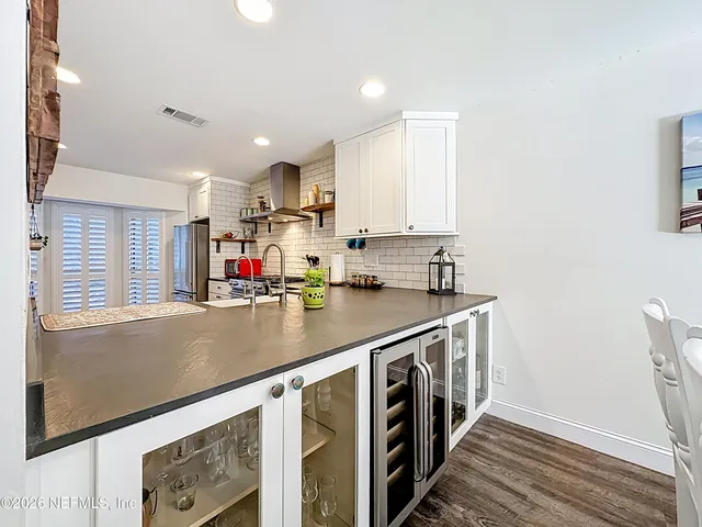 $4,700 | 2009 Seminole Road, Atlantic Beach, FL 32233