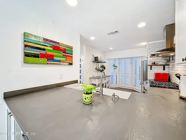 $4,700 | 2009 Seminole Road, Atlantic Beach, FL 32233