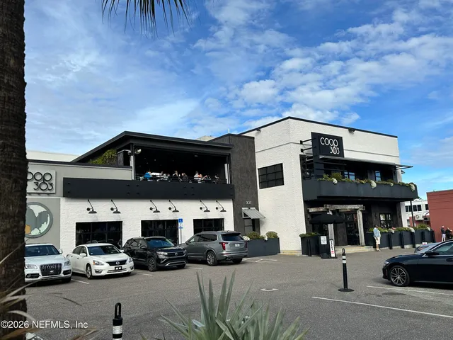 $4,700 | 2009 Seminole Road, Atlantic Beach, FL 32233