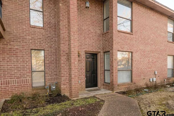 $1,650 | 5911 Hollytree Drive, Tyler, TX 75703
