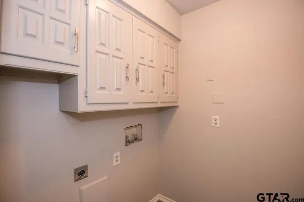 $1,650 | 5911 Hollytree Drive, Tyler, TX 75703