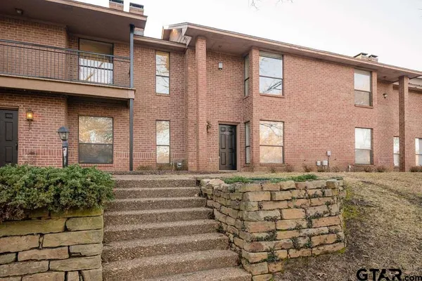 $1,650 | 5911 Hollytree Drive, Tyler, TX 75703