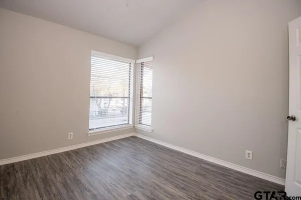 $1,650 | 5911 Hollytree Drive, Tyler, TX 75703
