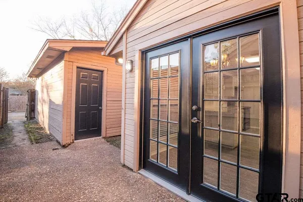 $1,650 | 5911 Hollytree Drive, Tyler, TX 75703