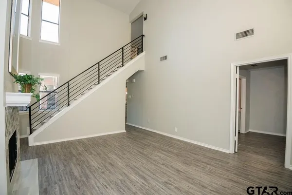 $1,650 | 5911 Hollytree Drive, Tyler, TX 75703