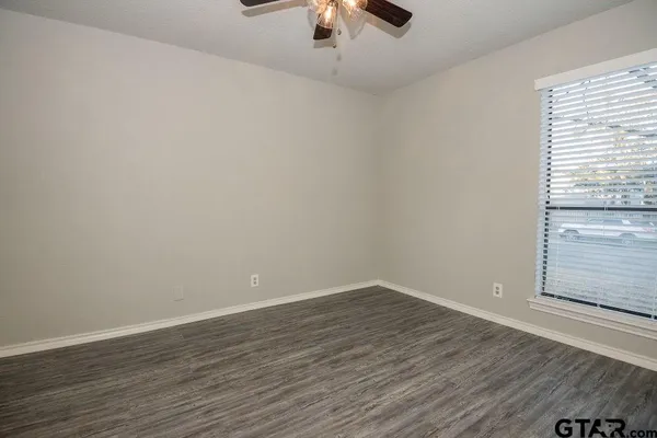 $1,650 | 5911 Hollytree Drive, Tyler, TX 75703