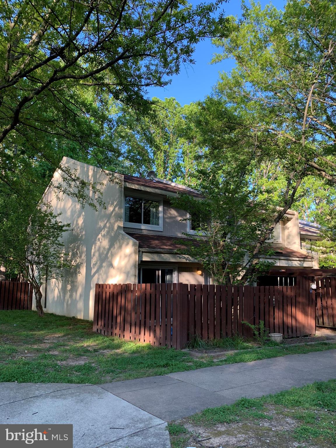 2301 Southgate Square Reston, VA 20191 - Photo 2 of 25