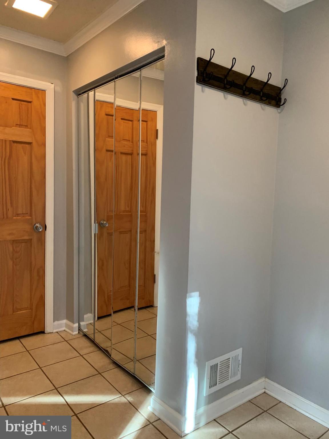 2301 Southgate Square Reston, VA 20191 - Photo 5 of 25