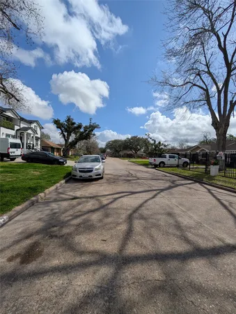 $190,000 | 4822 Dalmatian Drive, Houston, TX 77045