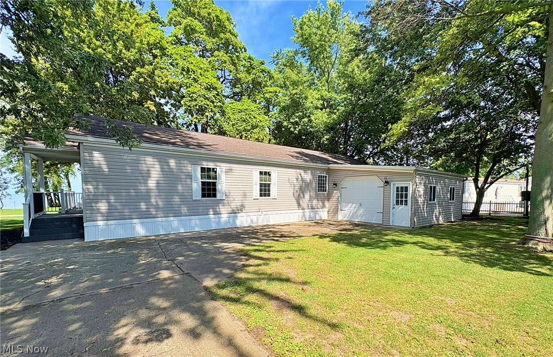 188 Coen Road Vermilion, OH 44089 - Photo 2 of 37 Gallery Image 2