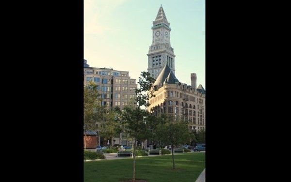 $725,000 | 65 East India Row, Unit 19H, Boston, MA 02110